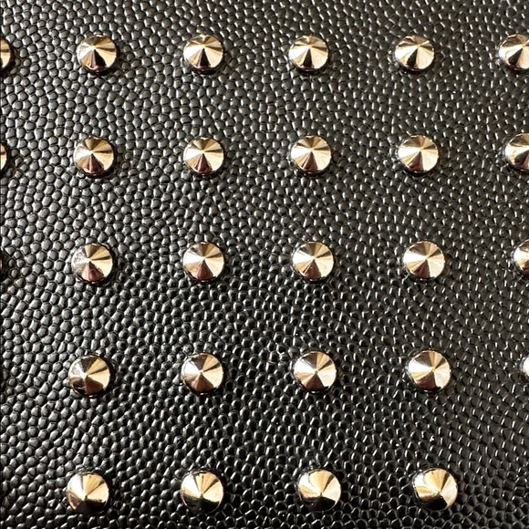 Authentic Saint Laurent Studded Zip Around Wallet Grain de Poudre Black Silver - Picture 5 of 14